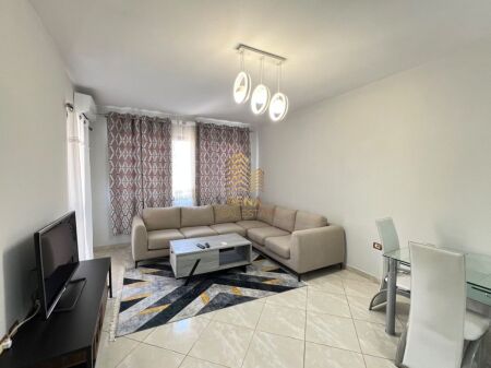 Affitto, Appartamento 1+1+2Blk, Astir- vicino al Complesso Molla, 45.000 Lek/Mese
