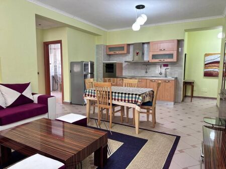 Apartament 1+1 me qira – Rruga e Durrësit
