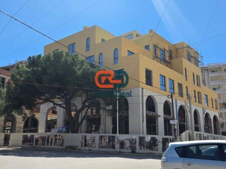 Tek Marina City, Ne Sarande, Me Pamje Nga Deti, Shitet Apartament 1+1 Me Planimetri Te Rregullt!!