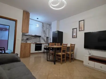 APARTAMENT 1+1 ME QIRA – RRUGA 5 MAJI