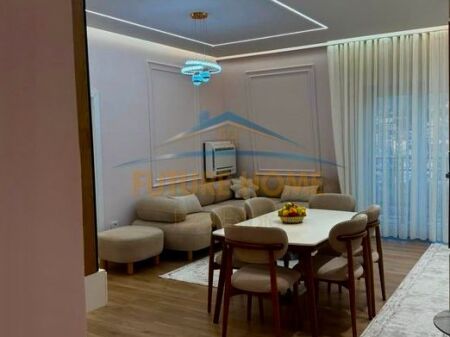 Affitto, Appartamento 2+1, Residenza "Porta Tirana e Re", Sauk