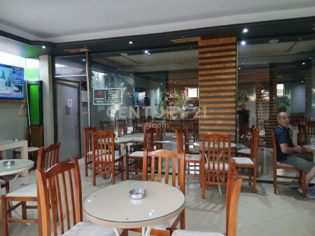 Annuncio di Vendita Immobile: Bar-Caffè e Abitazione su 2 Piani a Tirana - 593,952€ | 236m²