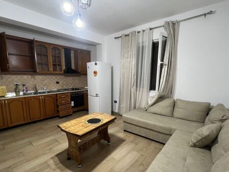 Appartamento 1+1 in affitto in Via Besa, vicino all'Hotel Meridial    ID 5305