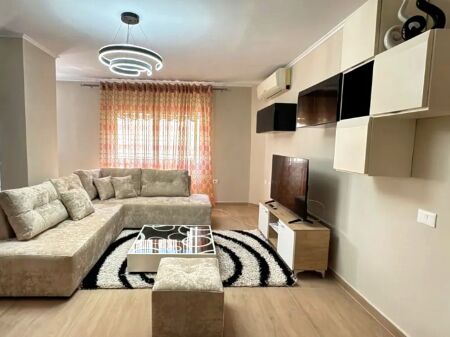 🏡 Jepet me Qira Apartament 2+1 + Ballkon – Komuna e Parisit