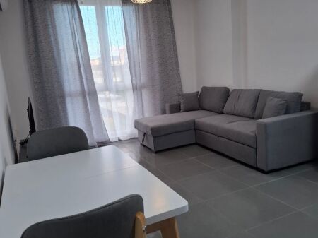 Rent | Apartament 3 + 1 | Rruga 5 Maji | 650 €/month