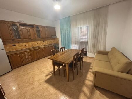 APPARTAMENTO 2+1. 50000 LEKE. EX MERCATO ELETTRICO, PALAZZO GRAND