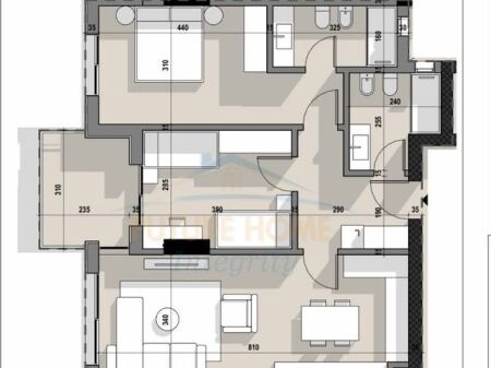 Shitet, Apartament 2+1+2, Rruga 5 Maj, Tiranë.