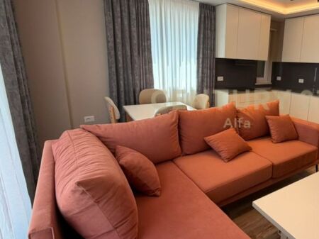 Jepet me qera Apartament Premium 2+1+2 me mobilje dhe parkim të ri