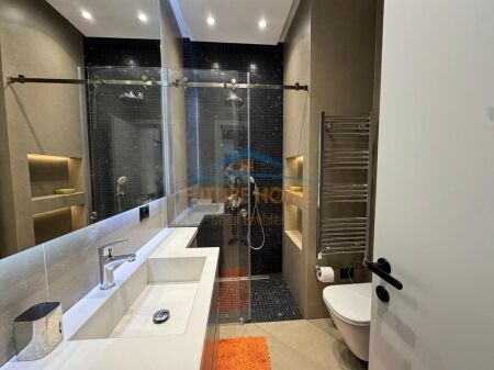 JEPET QERA APARTAMENT 1+1 SQUARE 21 RRUGA E KAVAJES