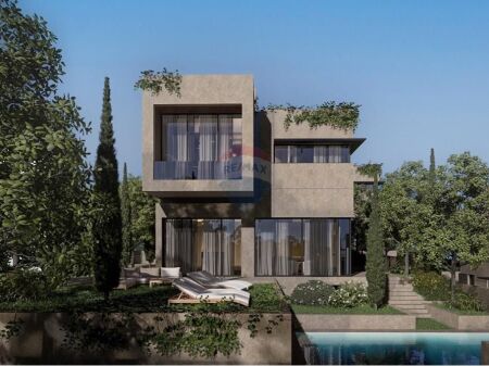 Villa 4+1 for sale in Farke, Tirana