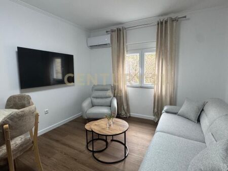 Jepet me qira apartament 2+1 në zonën e Oxhakut ! 600 € /Muaj