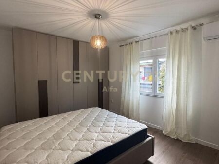 Jepet me qira apartament 2+1 në zonën e Oxhakut !