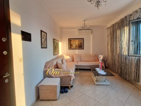 JEPET APARTAMENT ME QERA 2+1, RRUGA FORTUZI