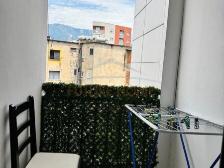 VENDESI APPARTAMENTO 1+1 BRRYLI VICINO AL NUOVO MANTERNITET