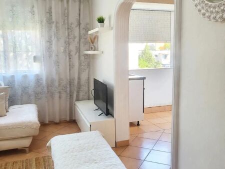Apartament 1+1 per shitje , Ish Parku Autobuseve