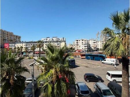 Jepet me qira apartament 2+1 për zyra – Tek Stacioni i Trenit, Durres !
