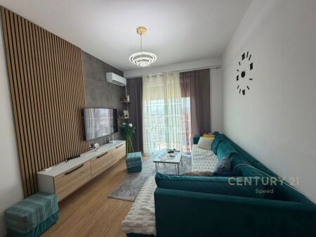 Shesim apartament 3+1+2 ne Rrugen "5 Maji"!!