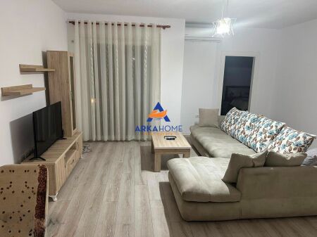AFFITTASI APPARTAMENTO 1+1+BALCONE IN "CENTRO, VIA HAXHI HYSEN DALLIU" 60000 LEK