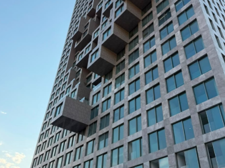 Zyrë  500 m² me Qira  Downtown One, Kati 15, Tiranë