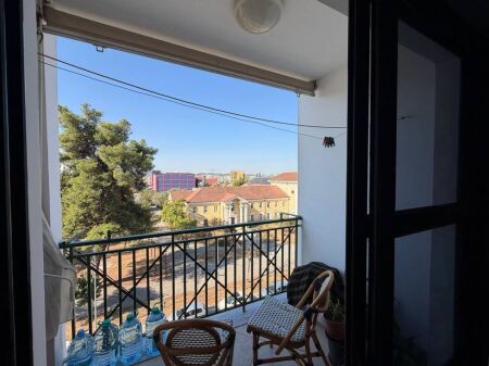 Shitet Apartament 2+1 ne Kinostudio