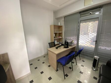 🏢 LOCALE COMMERCIALE IN AFFITTO – VICINO ALL'UFFICIO DEL PROCURATORE