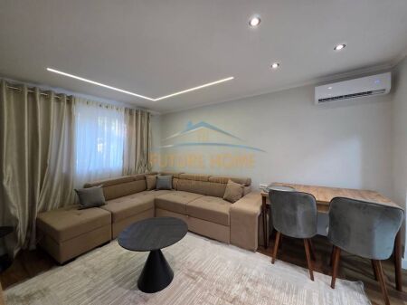 Qera,Apartament 2+1, Qender