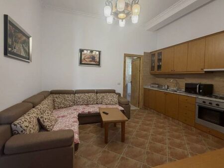 Qera, Apartament 1+1, Blloku i Ambasadave, Tirane  60,000 Lekë