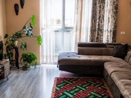Jepet Me Qera Apartament 2+1+1 Ballkon