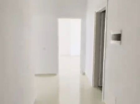 Shitet Apartament 2+1+2 +Verande te Ish Urt Durres