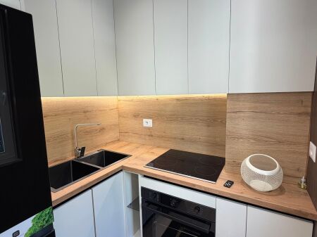 Shitet Apartament 1+1 – Pranë Liqenit të Tiranës