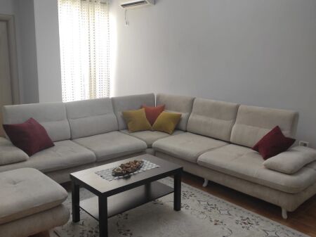 Affitto | Apartament 1 + 1 | Yzberisht | 450 €/mese