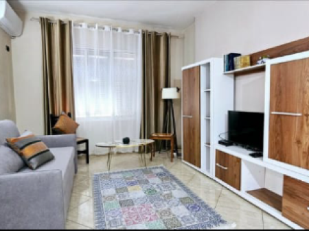 Qera | Apartament 1 + 1 | Rruga e Kavajës | 600 €/muaj