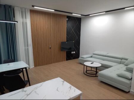 Jepet me qira apartament 2+1 në Fresk!