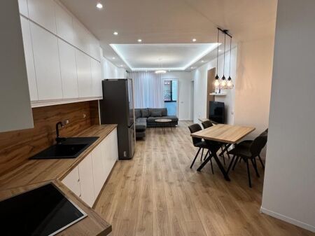 Apartament 1+1 + Parking tek Xhamia e Tabakeve