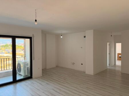 🏢 ZYRË ME QIRA 2+1+2– BULEVARDI I RI