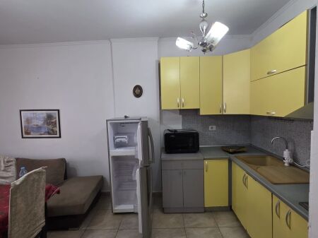 Appartamento 1+1 al viale Migjeni 380€