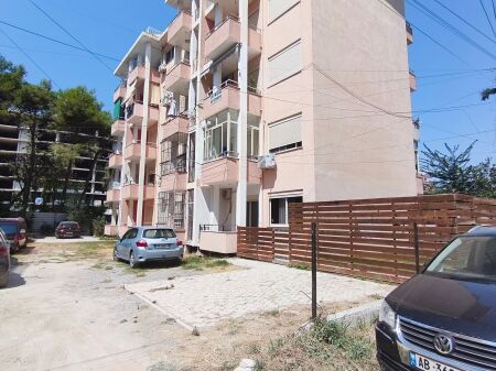 Golem, Durrës – Apartament pranë detit me potencial investimi