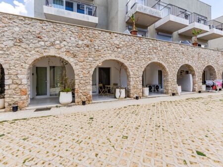 🌊🏡 SHITET GARSONIERË – DHËRMI | RRUGA PERIVOLO 🌊