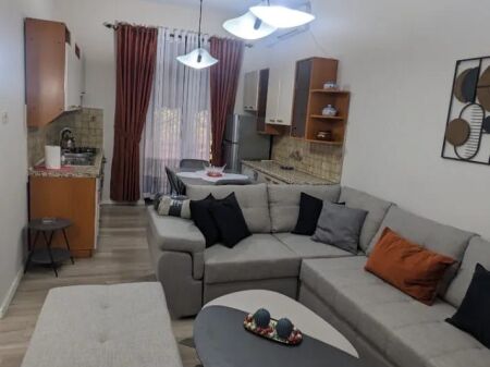 Apartament 2+1 per qera tek Ish Eksopozita !