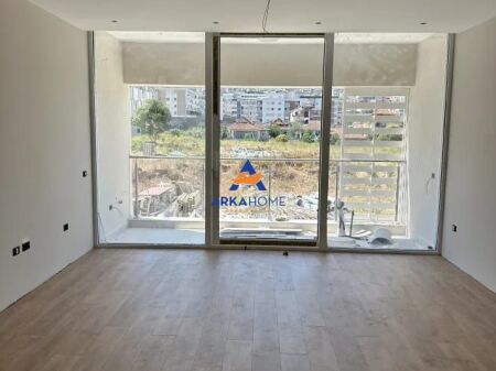 AFFITTASI UFFICIO 117.2 M2 "COMUNE DI PARIGI" 1900 EURO