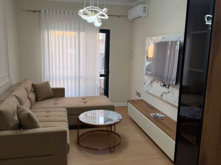 Shitet Apartament 1+1 Shkembi Kavajes