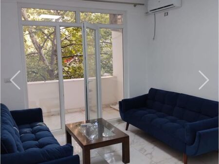 Apartament 2+1 per qera Fakuteti i Mjekesise !0