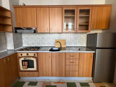 Jepet me qera apartament 2+1 ne Astir