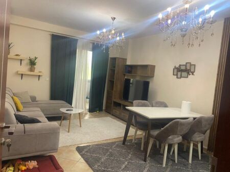 JEPET ME QERA APARTAMENT 1+1 TE KOMUNA E PARISIT!!