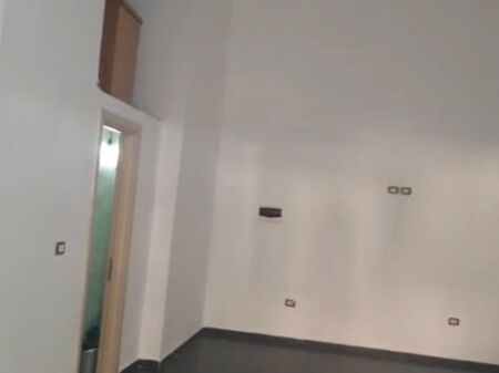 Shop for rent in Astir