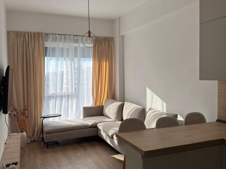 🏢Ne zonen e Freskut,Rezidenca OxA,jepet me qera apartament 1+1+postin e parkimit ,i mobiluar 47,000Leke .    