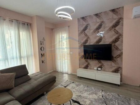 Apartament 1+1, Kompleksi Aura, Tirane