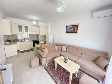 🏡 Jepet me Qera Apartament 3+1  📍 Kinostudio afer karburant kastratit 💰Cmimi 60.000 Lekë/Muaj 🚗 me parkim