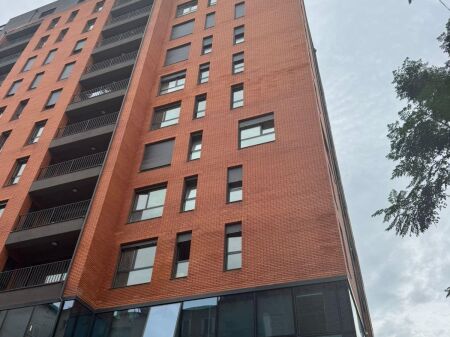 Shitet apartament 1+1 tek Rruga Myslym Shyri .
