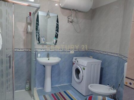 Apartament 2+1 me Verande per Qira prane Muzeumit, Durres
